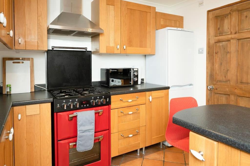 3 Bedroom Home Close To Town Centre With Wifi & Garden Royal Tunbridge Wells Luaran gambar