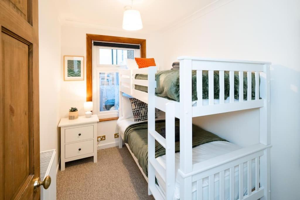3 Bedroom Home Close To Town Centre With Wifi & Garden Royal Tunbridge Wells Luaran gambar